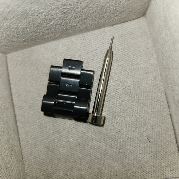 COPY - Michael Kors Slim  Runway Men's Dress Wrist Watch - Picture 3 of 6